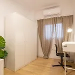 Self Check-In! Apartment In The Heart Of Malaga!